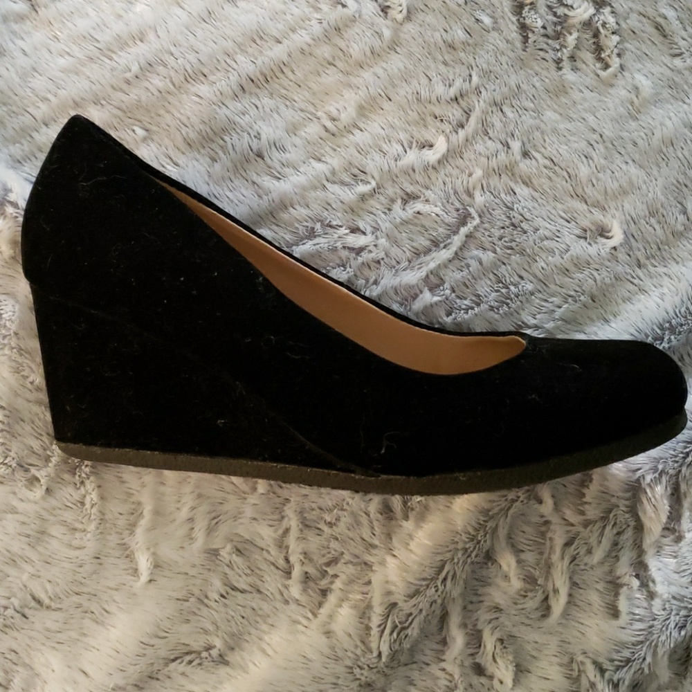 Black Wedges, soft felt